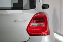
										2024 Suzuki Swift 1.2 GLX full									
