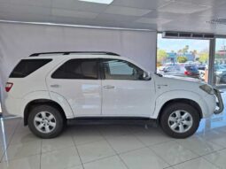 
										2010 Toyota Fortuner 3.0D-4D full									