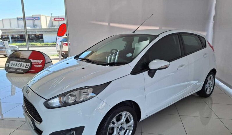 
								2017 Ford Fiesta 5-door 1.0T Trend full									